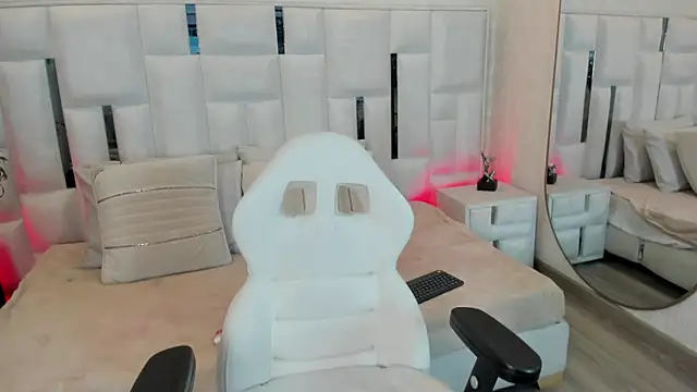 imkrystall online show from 11/28/25, 09:17