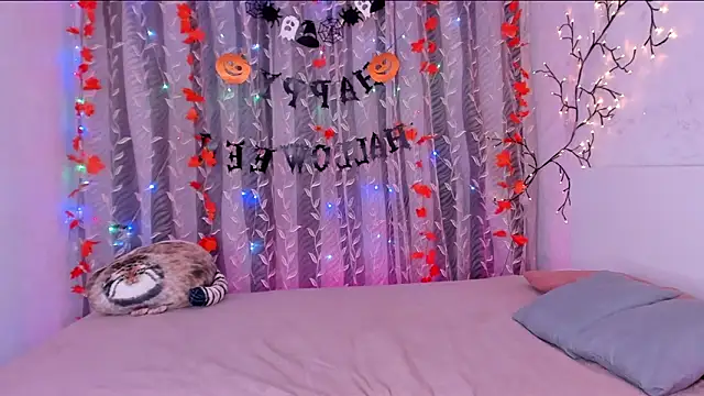 space cowgirl online show from 11/08/25, 07:01