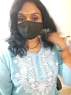 Snapshot of khushikhushi chatting on 01/05/25, 10:53 khushikhushi online show from 01/05/25, 10:53