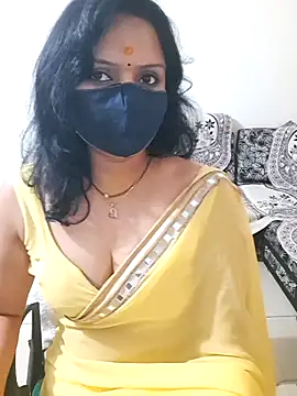 Snapshot of khushikhushi chatting on 02/08/25, 11:01 khushikhushi online show from 02/08/25, 11:01