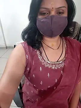 Snapshot of khushikhushi chatting on 12/23/25, 07:06 khushikhushi online show from 12/23/25, 07:06