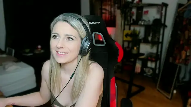 Lisaonthemoon online show from 03/12/25, 07:59