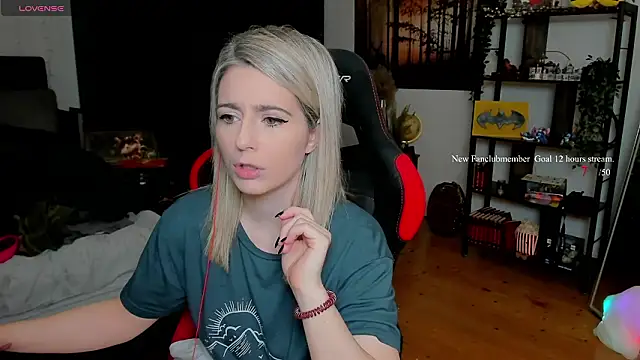 Lisaonthemoon online show from 03/04/26, 06:47