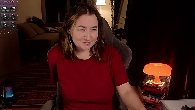 Snapshot of Megan__Hart chatting on 02/21/25, 11:43 Megan Hart online show from 02/21/25, 11:43