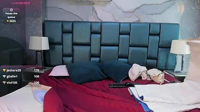 Nahomi Wild online show from 02/04/25, 02:07