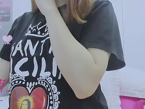 Linh diudang online show from 10/21/25, 01:45