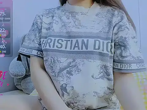 Linh diudang online show from 04/13/26, 02:28