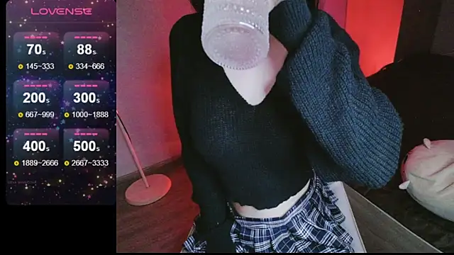 Snapshot of _Viviann_ chatting on 03/10/25, 04:25 Viviann online show from 03/10/25, 04:25