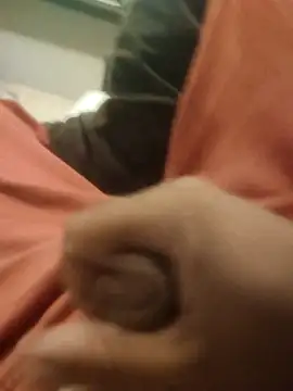 Snapshot of dredre1069 chatting on 12/04/25, 02:10 dredre1069 online show from 12/04/25, 02:10