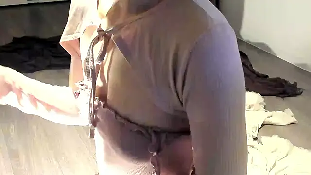 Lily 0000 online show from 01/17/26, 01:05