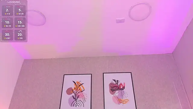 CheneellLorens online show from 10/09/25, 07:01