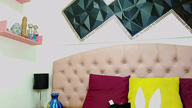 andrea safeira doll online show from 02/12/26, 01:28