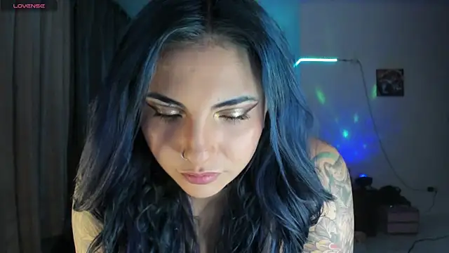 black wiidow online show from 04/23/26, 02:02