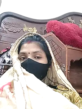 Snapshot of RADHA95 chatting on 03/20/25, 07:47 RADHA95 online show from 03/20/25, 07:47