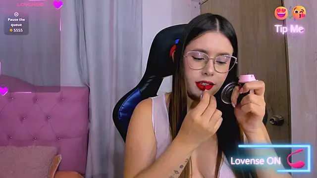 ParisShayk online show from 07/24/26, 05:55