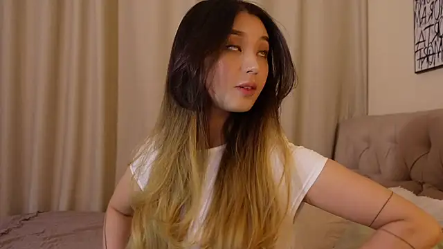 Sarasuo1 online show from 12/10/24, 11:32