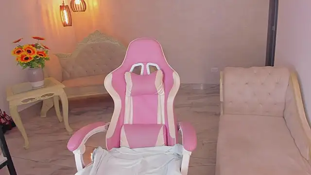 Snapshot of shantallknowless chatting on 01/16/26, 12:20 shantallknowless online show from 01/16/26, 12:20