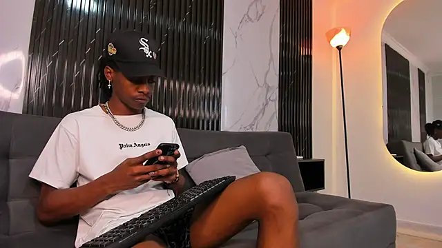 BRYXXXON1 online show from 12/05/24, 03:17