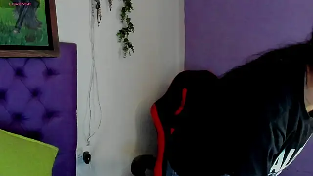 Snapshot of Cloeandtyfanny chatting on 07/14/26, 04:23 Cloeandtyfanny online show from 07/14/26, 04:23