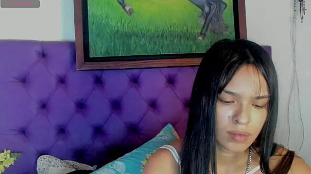 Snapshot of Cloeandtyfanny chatting on 07/18/26, 04:55 Cloeandtyfanny online show from 07/18/26, 04:55