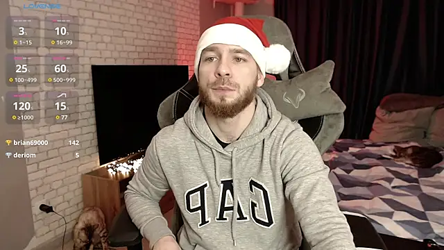 Snapshot of LeoPaulini chatting on 12/29/24, 01:17 LeoPaulini online show from 12/29/24, 01:17