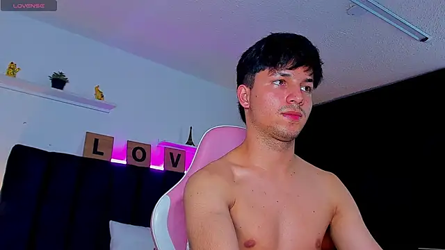 Issac james  online show from 09/14/25, 03:27