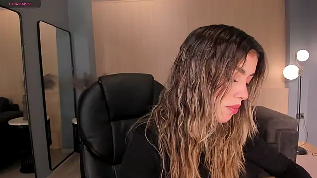 PaulinaSantos  online show from 03/13/25, 07:17