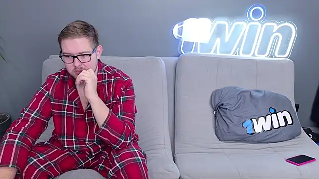 Ksenny online show from 01/18/25, 07:28