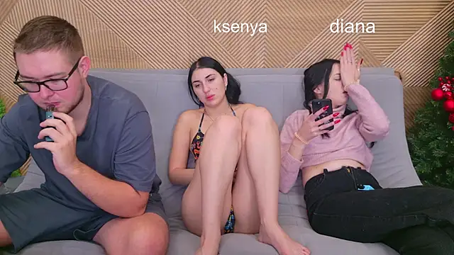 Ksenny online show from 12/17/25, 04:29