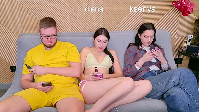 Ksenny online show from 03/25/26, 05:02