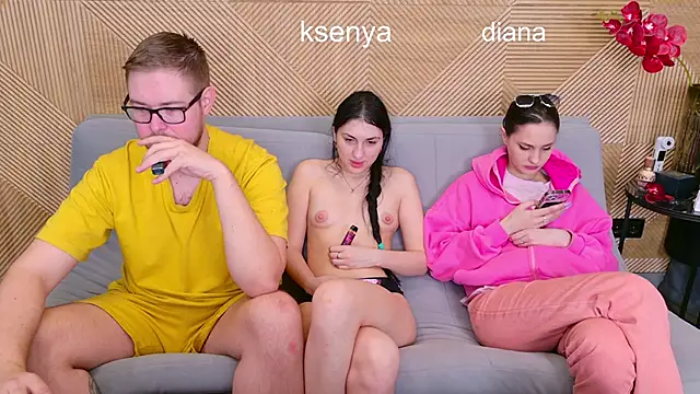 Ksenny online show from 04/18/26, 06:28