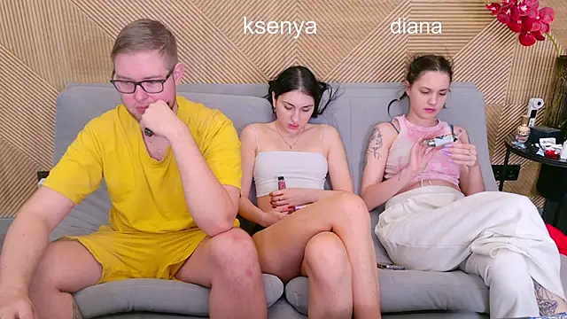 Ksenny online show from 04/21/26, 06:09