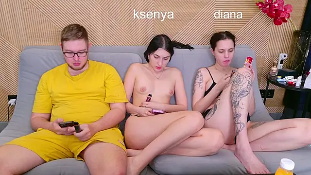 Ksenny online show from 04/23/26, 06:03