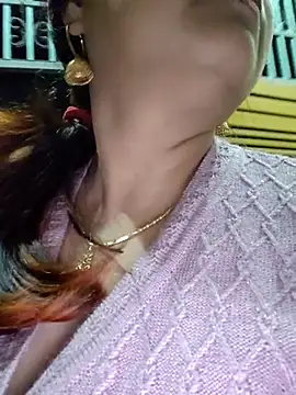 Snapshot of Dianaa9 chatting on 02/24/25, 01:42 Dianaa9 online show from 02/24/25, 01:42