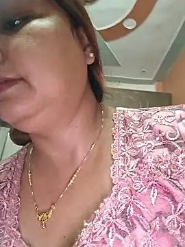 Snapshot of Dianaa9 chatting on 10/22/25, 04:57 Dianaa9 online show from 10/22/25, 04:57