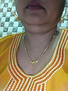 Snapshot of Dianaa9 chatting on 11/12/25, 02:23 Dianaa9 online show from 11/12/25, 02:23