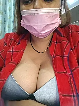 Snapshot of Dianaa9 chatting on 11/13/25, 10:25 Dianaa9 online show from 11/13/25, 10:25