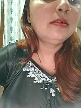 Snapshot of Dianaa9 chatting on 05/03/26, 05:13 Dianaa9 online show from 05/03/26, 05:13