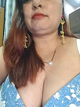 Snapshot of Dianaa9 chatting on 05/05/26, 06:38 Dianaa9 online show from 05/05/26, 06:38
