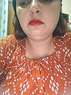 Snapshot of Dianaa9 chatting on 05/10/26, 11:48 Dianaa9 online show from 05/10/26, 11:48