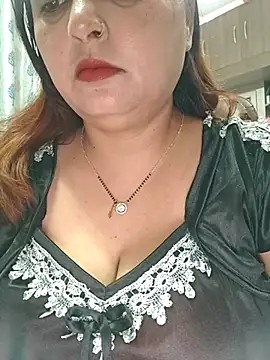 Snapshot of Dianaa9 chatting on 05/15/26, 08:21 Dianaa9 online show from 05/15/26, 08:21