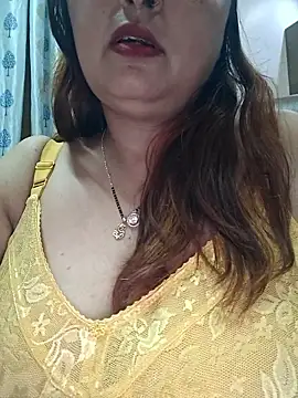 Snapshot of Dianaa9 chatting on 05/15/26, 08:27 Dianaa9 online show from 05/15/26, 08:27
