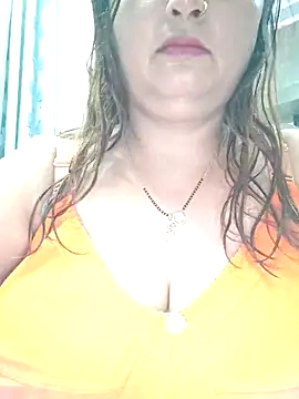 Snapshot of Dianaa9 chatting on 05/26/26, 07:04 Dianaa9 online show from 05/26/26, 07:04