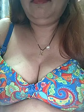 Snapshot of Dianaa9 chatting on 05/31/26, 06:10 Dianaa9 online show from 05/31/26, 06:10