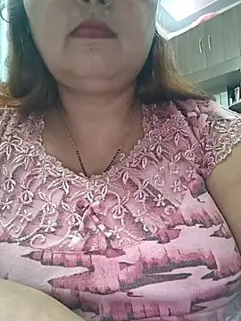 Snapshot of Dianaa9 chatting on 06/01/26, 06:26 Dianaa9 online show from 06/01/26, 06:26