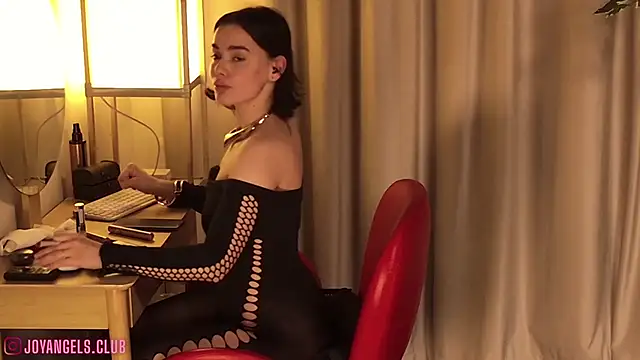 SophieCharm online show from 04/23/26, 03:52