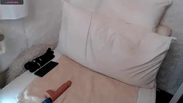 Snapshot of Julia-Sugar chatting on 01/28/25, 04:52 Julia-Sugar online show from 01/28/25, 04:52