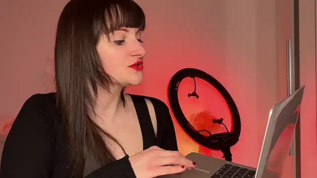 Snapshot of victoirenextdoor chatting on 01/23/25, 07:40 victoirenextdoor online show from 01/23/25, 07:40