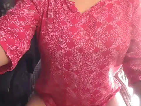 Snapshot of Cute_Rosyy chatting on 06/16/26, 10:18 Cute Rosyy online show from 06/16/26, 10:18