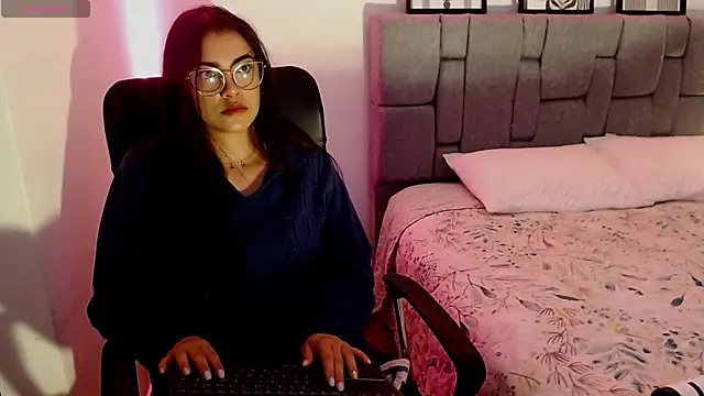 Snapshot of xia_foxxy chatting on 01/26/25, 06:07 xia foxxy online show from 01/26/25, 06:07